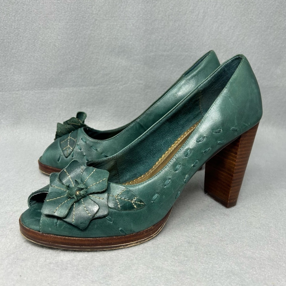 Seychelles Green Leather Pumps With Flower Detail, Women’s Sz 8